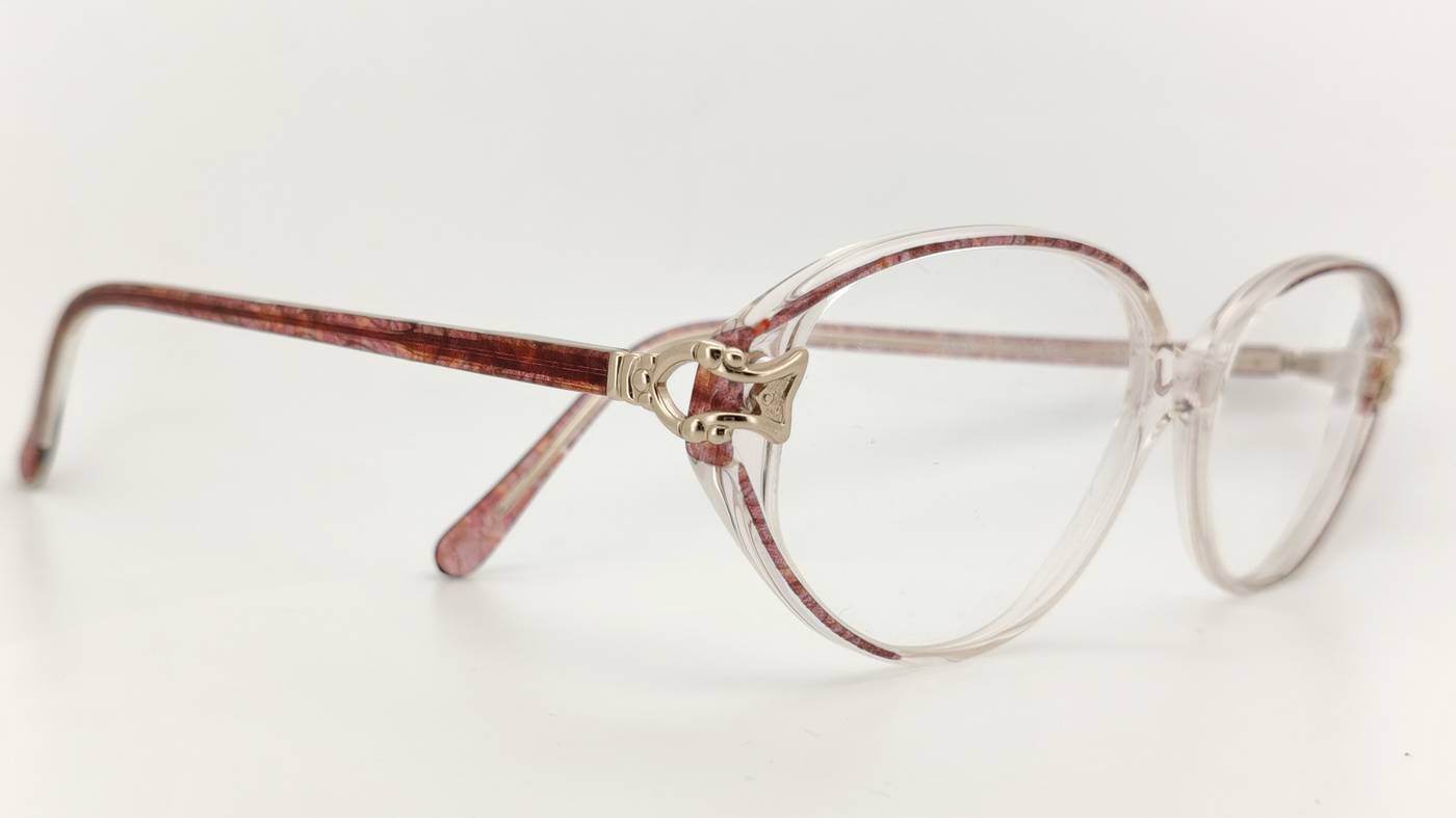 Female - Light Pink - Docile - Image 2